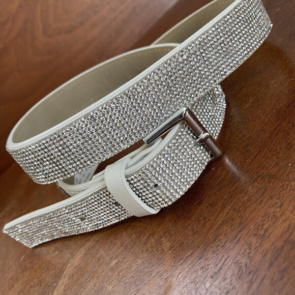 Rhinestone Studded  Belt Size medium 39” Fits 30-36” Cream - Picture 1 of 11